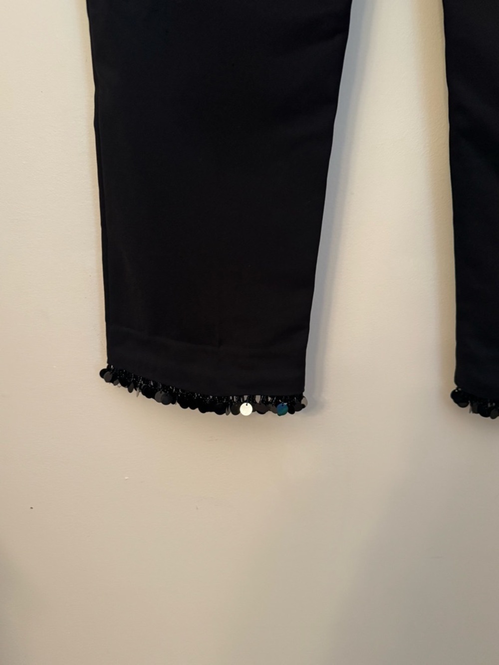 Chico’s The Ultimate Fit Beaded Hem Black Slim Ankle Pant NWT Size 1.5R US 10 - Picture 3 of 9